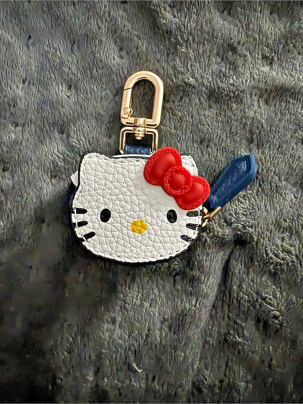 Hello Kitty Mini coin purse, keychain in White & Blue NWOT